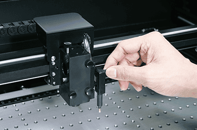 Spirit LS GCC Lasercutter mit SmartPIN Autofokus für präzise Fokussierung